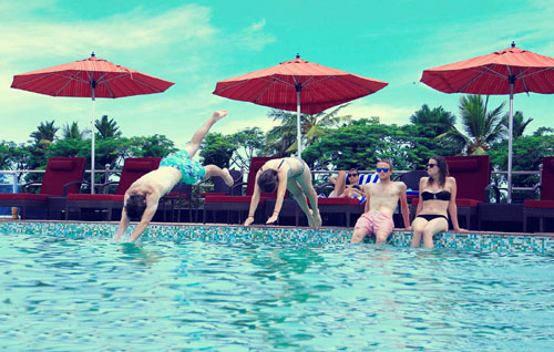 02-swimmingpool